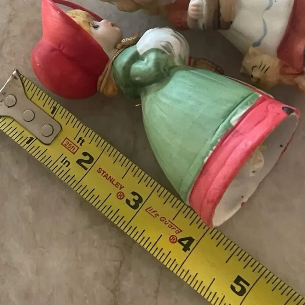 vintage Merri Bells christmas porcelain bisque figurine bell 1978